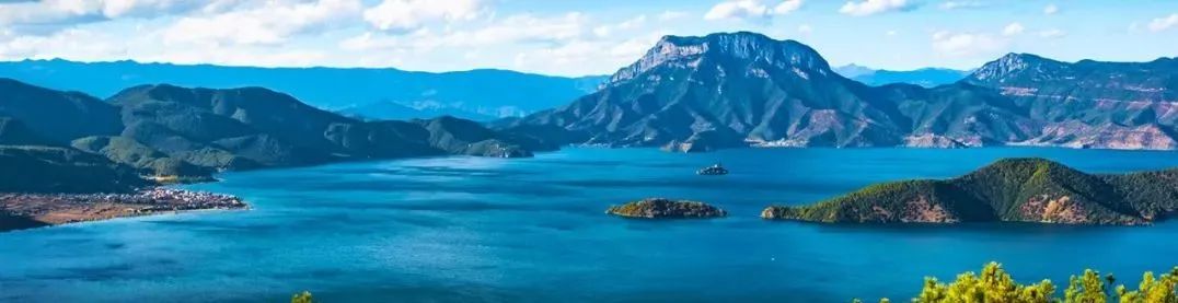 Let’s meet, in the autumn of Lugu Lake