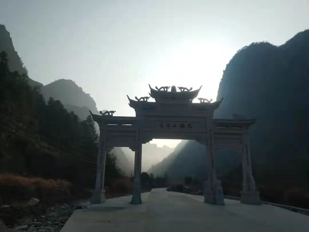 "Colorful Autumn Tour" - Stroll along the Jiulong Mountain Ancient Road and visit the fairyland of Internet celebrities
