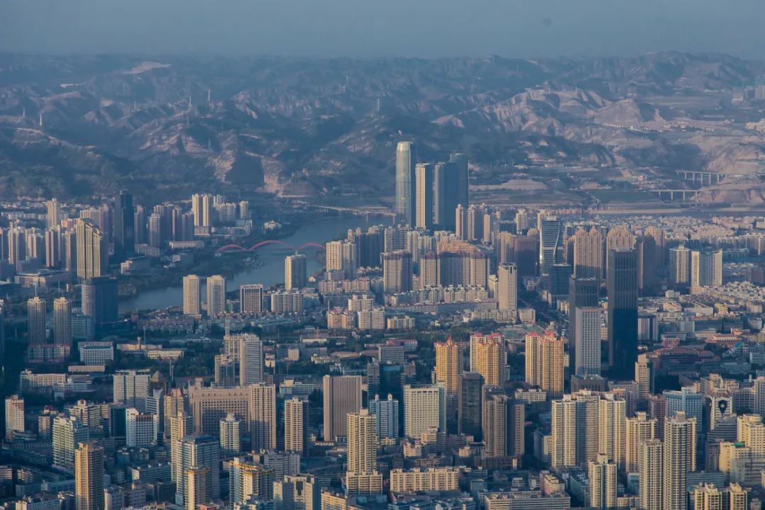 Gansu | Lanzhou: The rushing Yellow River slows down here
