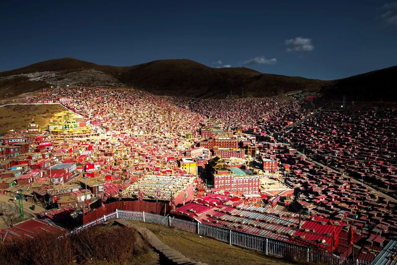 Seda Wuming Buddhist College, a must-visit place when traveling in Tibet!