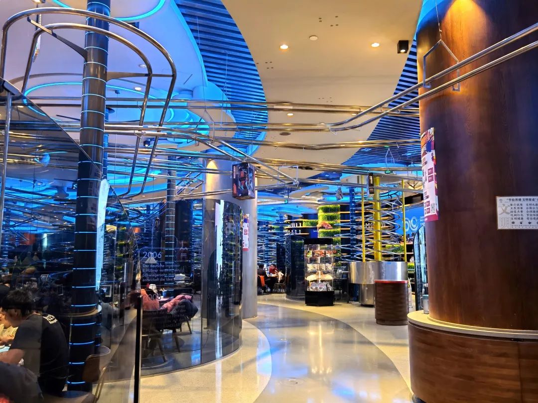 Travel Notes | Check-in two internet celebrity spots in Pudong Century Hui at once, restaurants full of tracks & 1192 Street