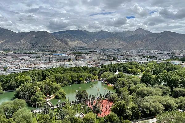 Barkhor Street - a must-see attraction in Lhasa! The essence of the ancient city of Lhasa is here!