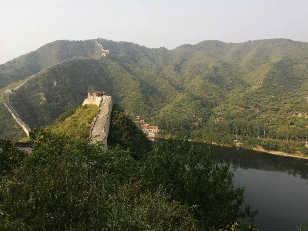 越岭攀登,只为看一眼那秋天里的黄花城