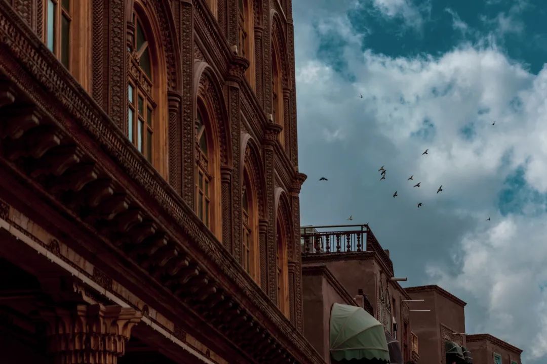 Kashgar Travel Notes | A 10-hour round-trip direct flight, drive to the Pamir Plateau, and watch an apricot blossom rain Day 1 Beijing-Kashgar Ancient City-Id Kah Mosque Day 2 Kashgar City-White Sand Lake-Karakul Lake-Muztagh Peak- Ta County Day 3 Ta