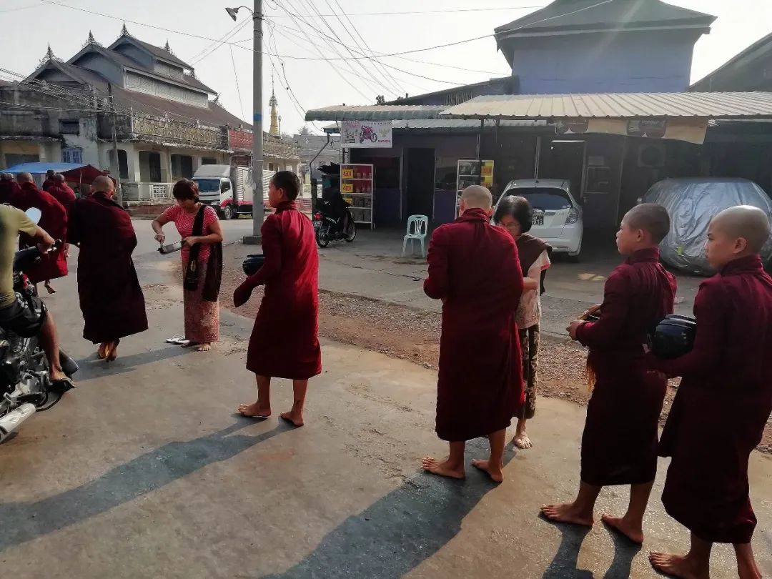 Philippines, Brunei, Bangladesh and Myanmar (16) Salween River, Hpa-an and Shwedagon