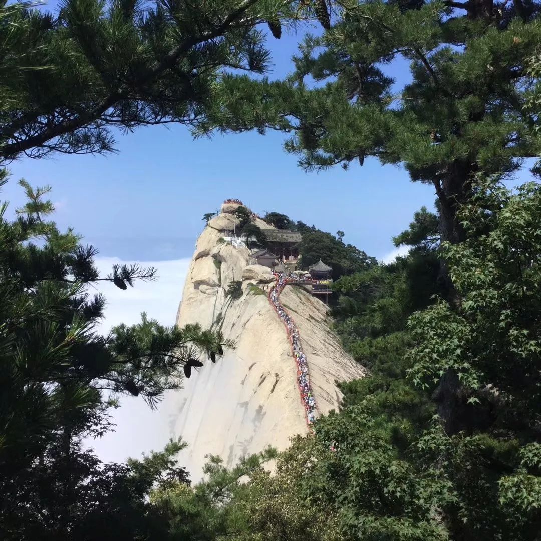 In August, in the crowded Xi’an
