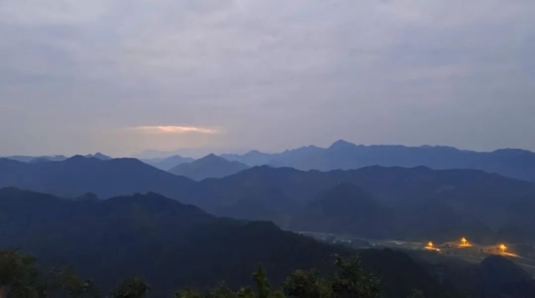 Notes on Zen Meditation at Wenshu Monastery | The years in the mountains are quiet and peaceful, and I can steal half a day of leisure in my life.