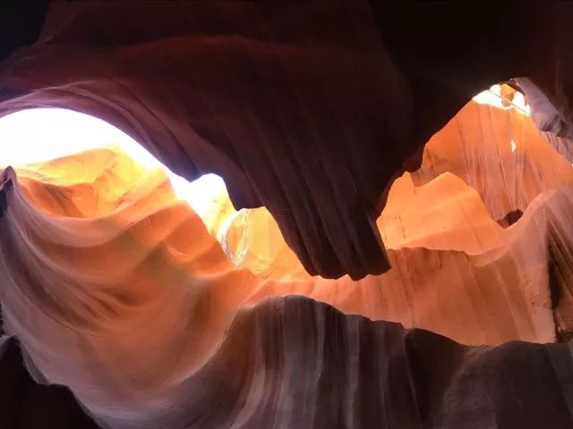 The Beauty of Solo Traveling Westward (Part 1): Las Vegas Trip
