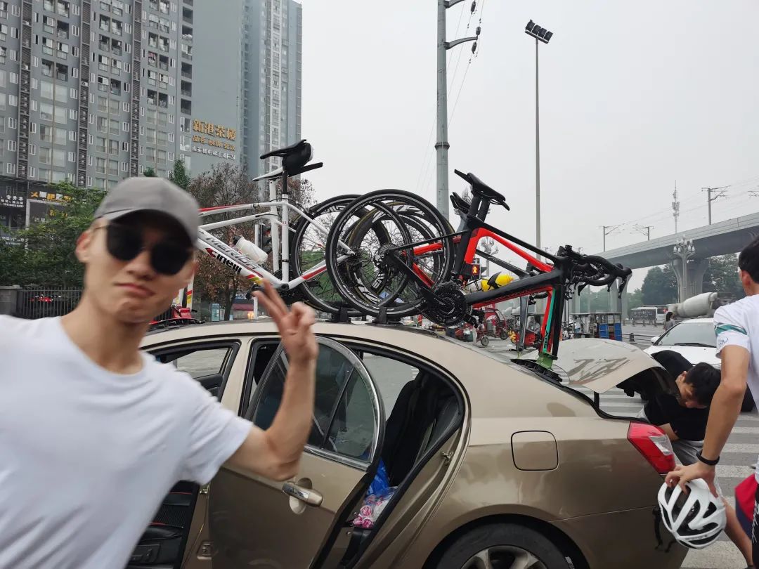 Cycling on the Western Sichuan Line, the top of Balang Mountain (4)
