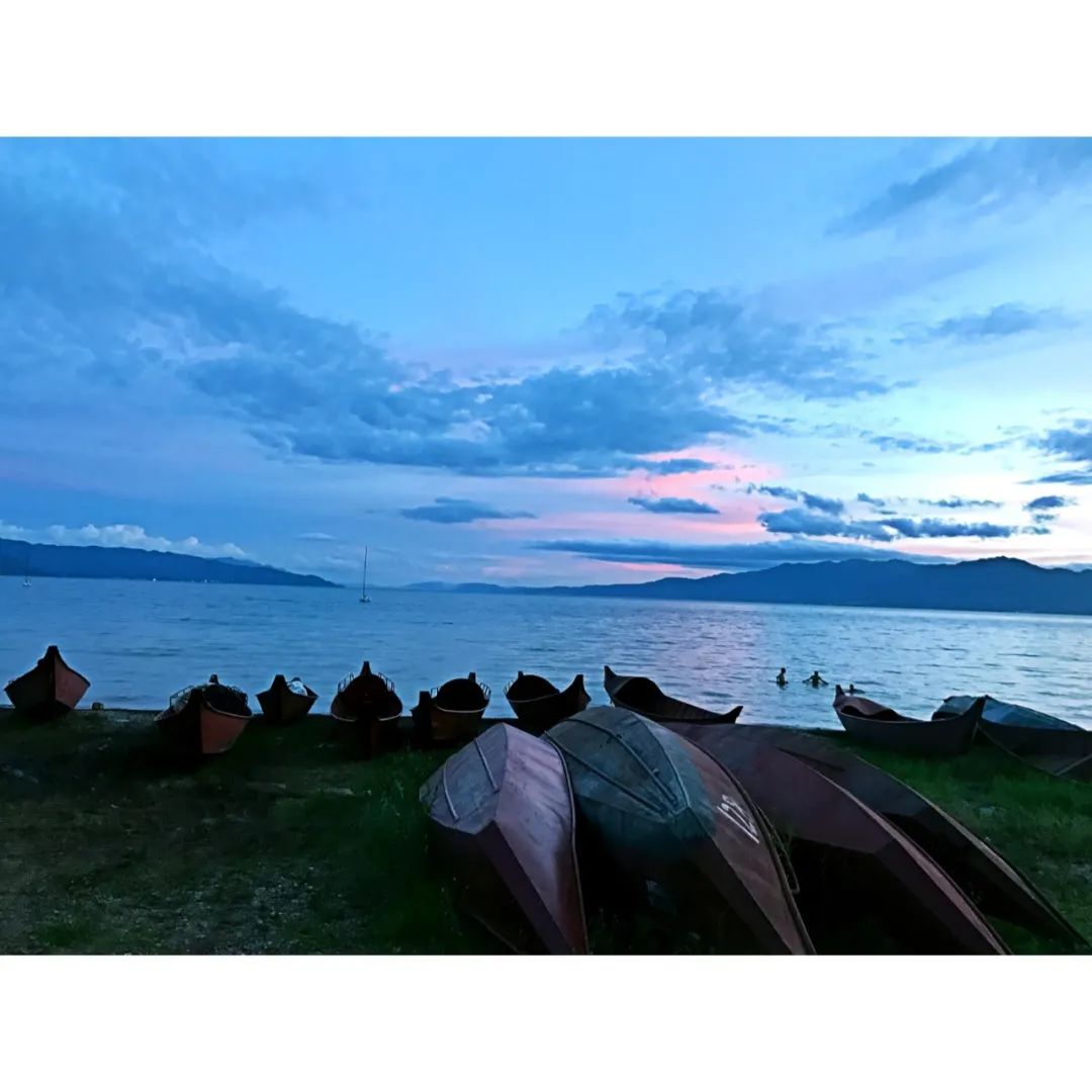 Travel Notes | The beautiful colorful sunset by Fuxian Lake in my memory! There are also simple, free and unrestrained villagers!