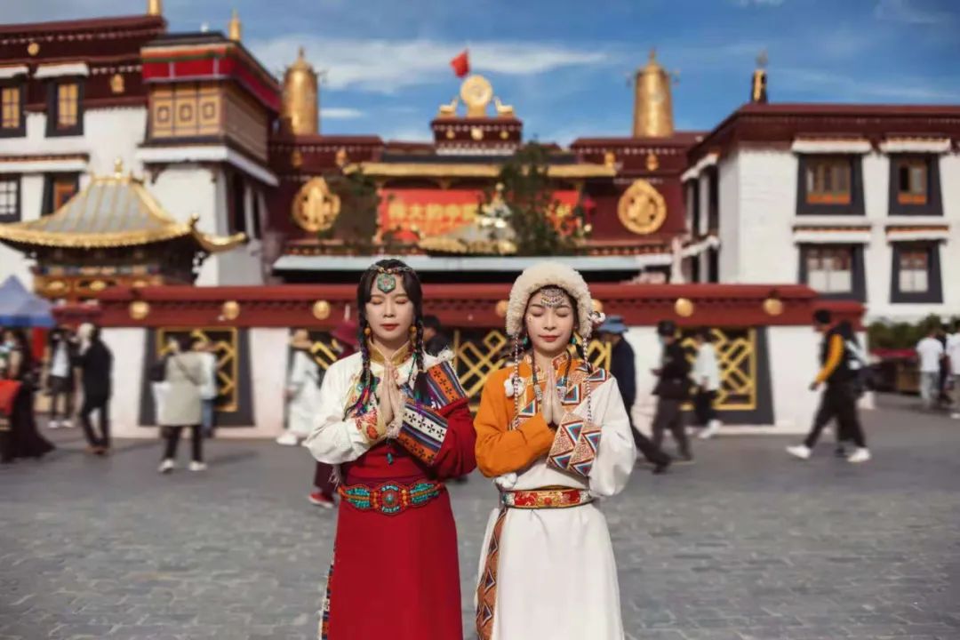 Lhasa ~ Holy Elephant Tianmen ~ Northern Tibetan Plateau ~ Sap ~ Zizhu Temple ~ Meili Snow Mountain ~ Lijiang Travel Notes