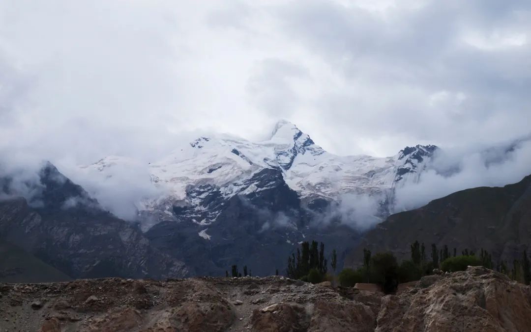 Travel Notes | The southern Xinjiang I photographed in those years: Baisha Lake, Muztage Peak and Gaotai Residential Houses