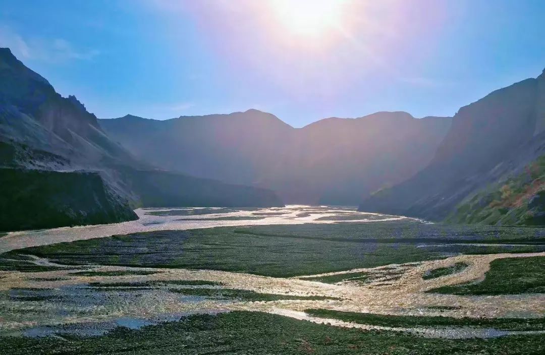The Youth That Cannot Be Disappointed—Travel Notes to Xinzang (3)