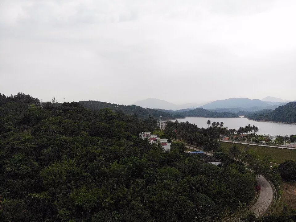Hainan Travel Notes: The Pearl on the Mountain—Songtao Reservoir, China’s largest island lake