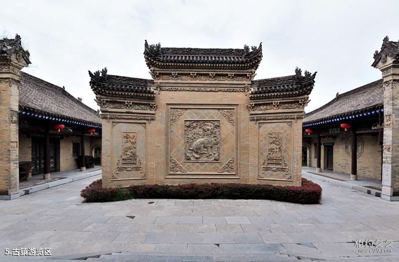 Guía de viaje del lugar panorámico del jardín acuático Zhangye Jade