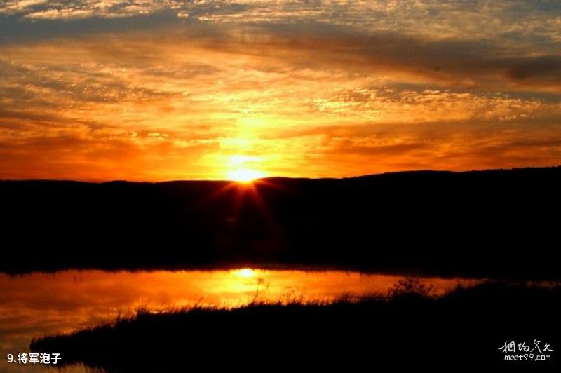Travel Guide to Erenhot Guomen Scenic Spot in Inner Mongolia