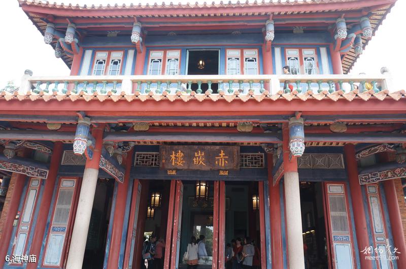 Travel Guide to Longshan Temple in Lukang, Taiwan
